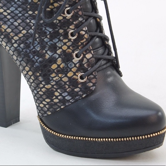 Last 2!  Italina 4” Black Python Snake Bootie - Picture 4 of 7